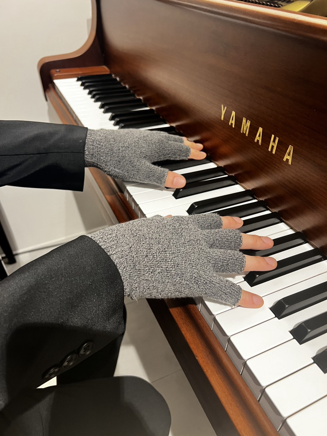【ピアノ】穴あき手袋のすすめ